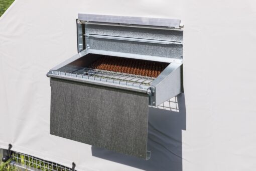 alumi-coop 5x6 nest box rear